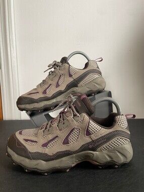 COLUMBIA D STORM HIKING